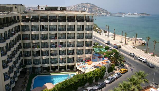 By Karaaslan Inn, Kuşadası