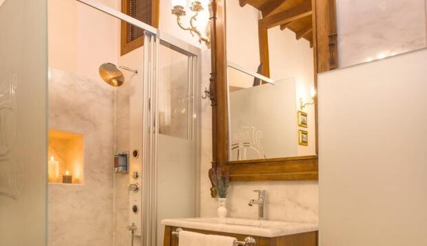 Görsel 13 : Mahallem Hotel, Antakya, Standard Tek Kişilik Oda, Avlu, Banyo