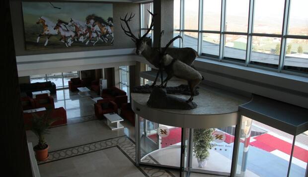 Görsel 2 : Binkap Resort Hotel, Bingöl, İç Mekân Girişi