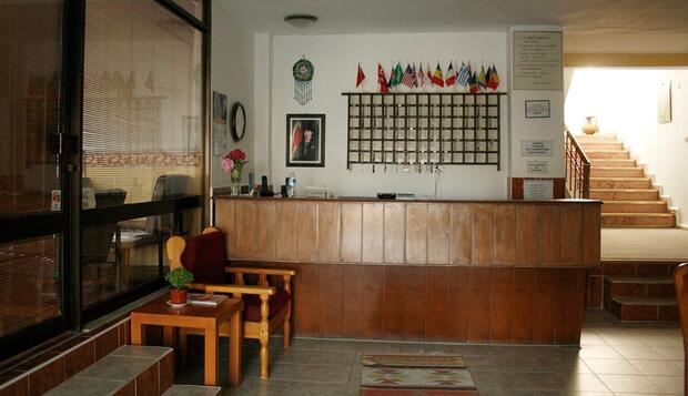 Görsel 2 : Yarar Hotel, Marmara, Resepsiyon