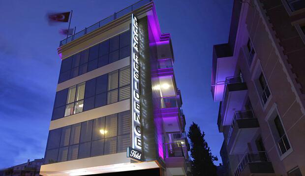 Görsel 1 : Buca Residence Hotel, İzmir, Otelin Önü - Akşam/Gece