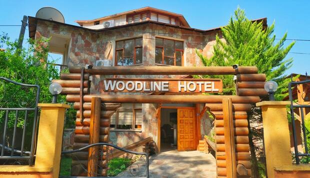 Görsel 13 : Woodline Hotel, Kemer, Otelin Önü