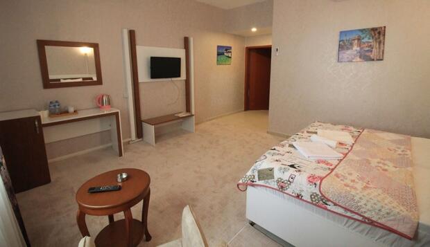 Görsel 1 : Gold Suite, Gaziantep, Standard Tek Büyük Yataklı Oda, Oda