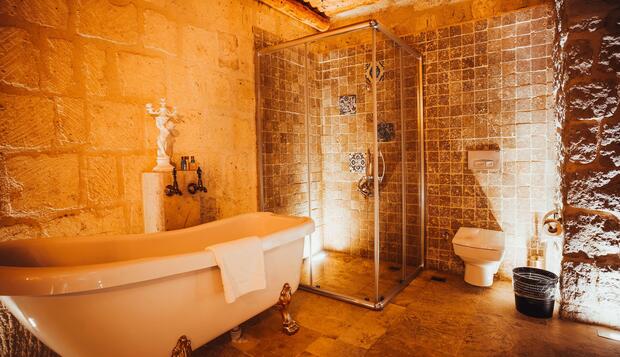 Prime Cappadocia Suites, Avanos, Luxury Tek Büyük Yataklı Oda, Avlu Manzaralı (Medusa), Banyo