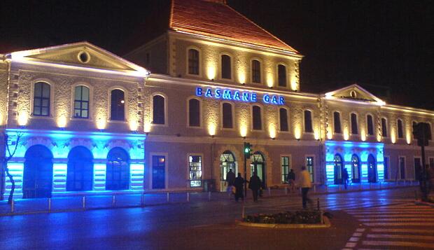 Hotel Baylan- Basmane, İzmir, Otelin Önü - Akşam/Gece