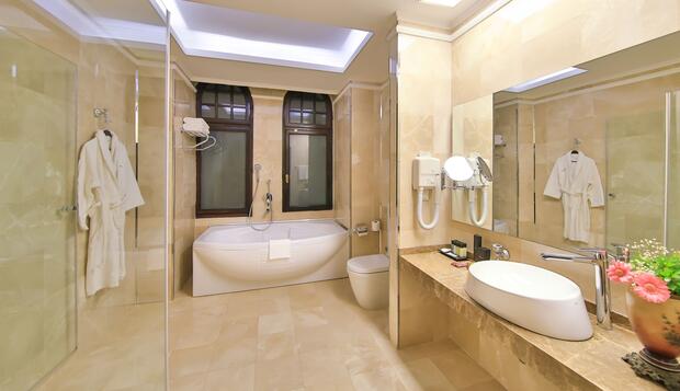 Görsel 39 : Legacy Ottoman Hotel, İstanbul, Junior Suite Room With Jakuzi, Banyo