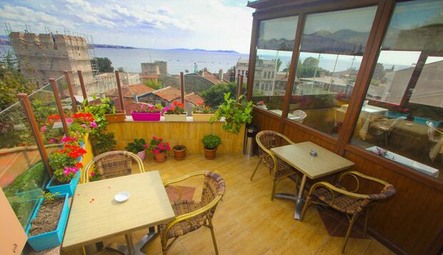 Görsel 2 : Esans Hotel - Special Class, İstanbul, Teras/Veranda