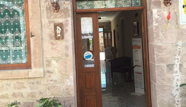 Hayat Alti Otel, Ayvalık, Otelin Önü