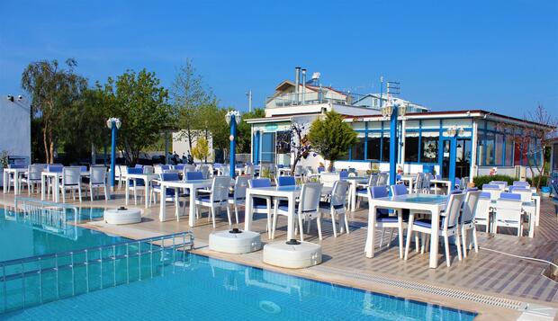 Mavi Restaurant &amp; Bistro, Didim, Havuz