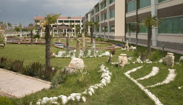 Görsel 2 : Oguzhan Residence, Manisa, Bahçe