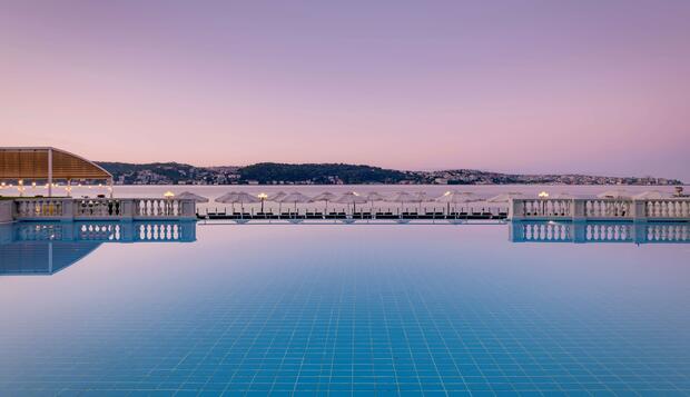 Görsel 2 : Ciragan Palace Kempinski, İstanbul, Havuz