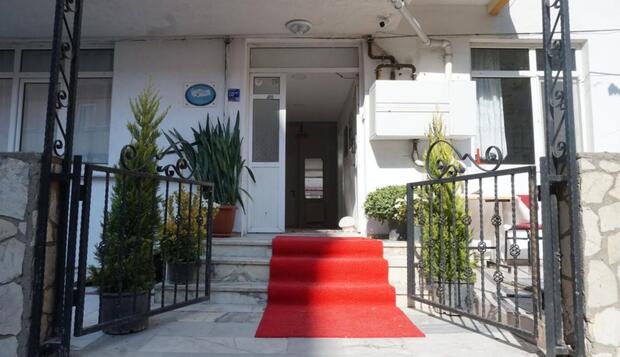 Ayberk Pansiyon, Çanakkale, Otelin Önü