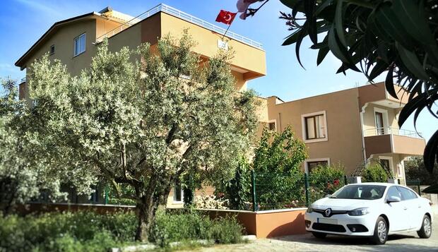 Görsel 1 : Murat Kaptan Apart Otel, Marmara, Otelin ön cephesi