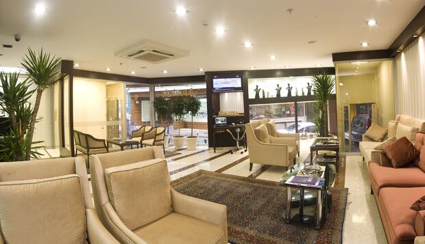 Görsel 2 : Aprilis Hotel, İstanbul, Lobi Dinlenme Salonu