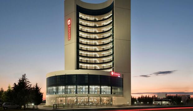 Görsel 2 : Ramada Hotel &amp; Suites by Wyndham Edirne, Edirne, Dış Mekân