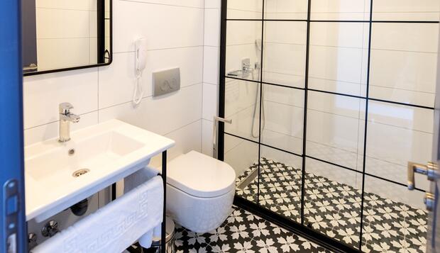 La Farine Hotel, Fethiye, Economy Tek Büyük Yataklı Oda, Banyo