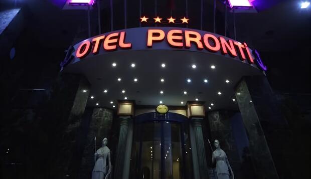 Görsel 2 : Peronti Hotel, Hopa, Otelin Önü - Akşam/Gece