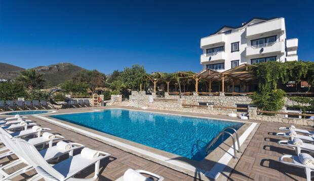 Görsel 28 : Uslu Otel Royal Yachting, Datça, Açık Yüzme Havuzu