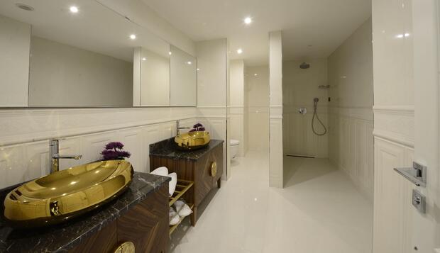 Heybeli Otel Bursa, Mudanya, Royal Süit, 1 Büyük (Queen) Boy Yatak ve Çekyat, Jakuzi, Banyo