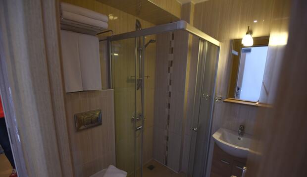 Bumerang Suites Hotel, Bodrum, Standard Tek Büyük Yataklı Oda, Balkon, Deniz Manzaralı, Banyo