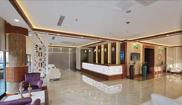 Görsel 2 : Forum Suite Hotel, Mersin, Lobi