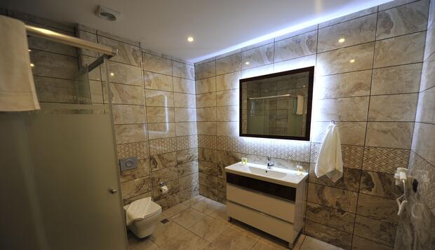 Görsel 51 : Liko Apart Otel, Yomra, Comfort Süit, Banyo