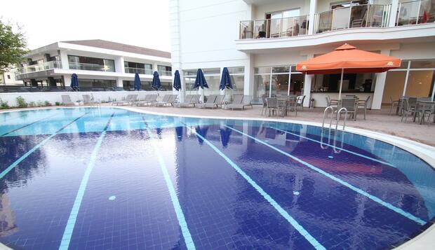 Görsel 1 : Sunway Hotel, Marmaris, Havuz Kenarı Barı