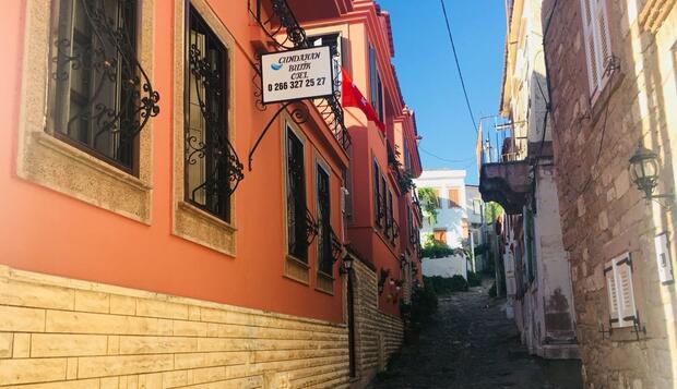 Görsel 1 : Cundahan Otel, Ayvalık, Otelden görünüm