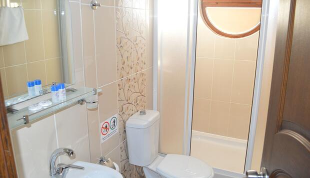 Amasra Ceylin Hotel, Amasra, Basic Oda, Banyo