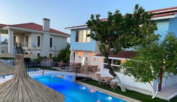 Görsel 1 : La Mira Suites Alacati , Çeşme, Açık Yüzme Havuzu