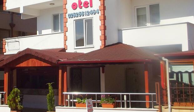 Görsel 1 : Kerpe Alper Apart Otel, Kandıra, Otelin ön cephesi