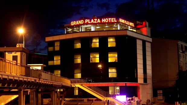 Görsel 1 : Grand Plaza Hotel