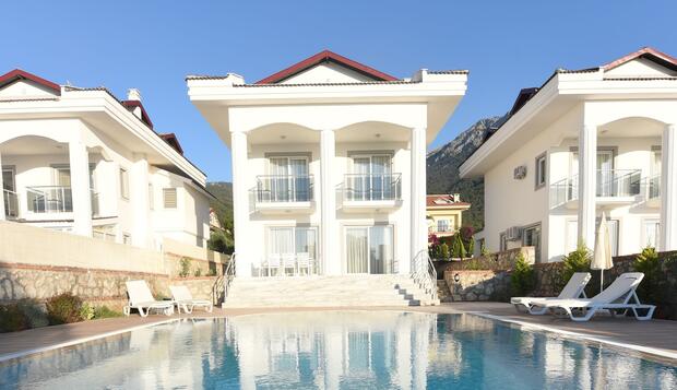 Görsel 2 : Orka Diamond Hills Villas, Fethiye, Otelin ön cephesi
