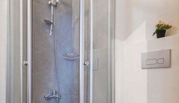 Görsel 22 : Melek Hotels Pera, İstanbul, Standard Üç Kişilik Oda, Banyo