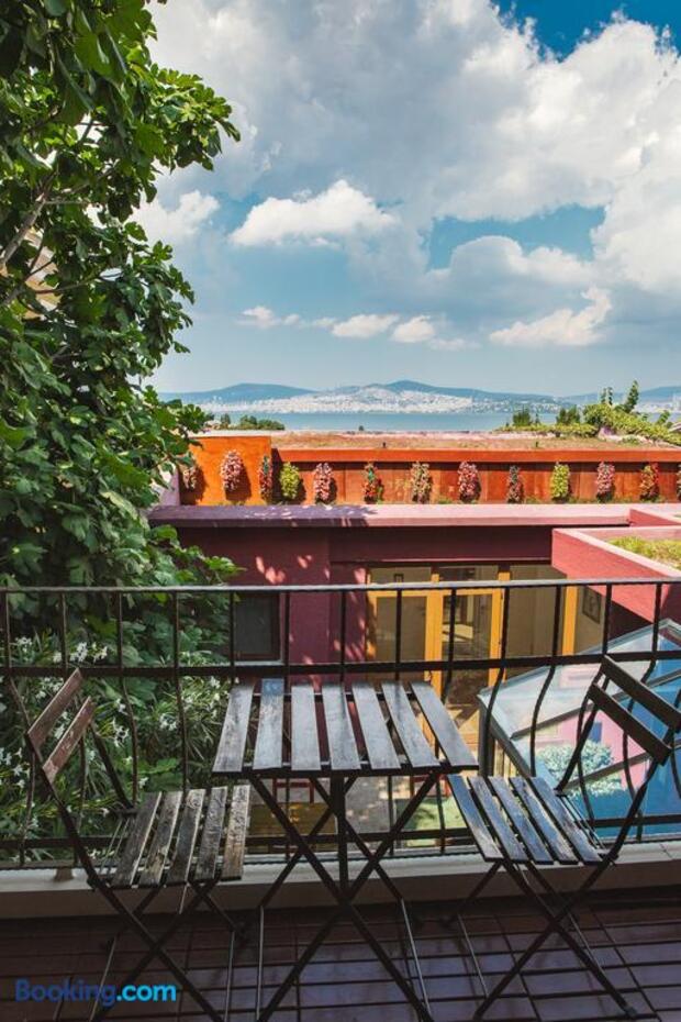 L'Isola Guesthouse - Adults Only - İstanbul - Balkon