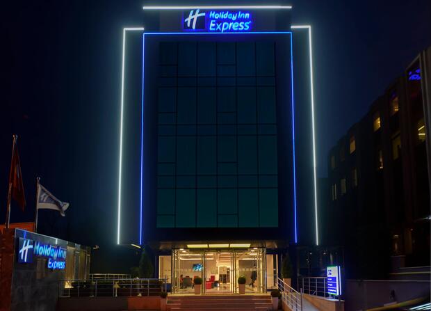 Görsel 2 : Holiday Inn Express Istanbul - Altunizade - İstanbul - Bina
