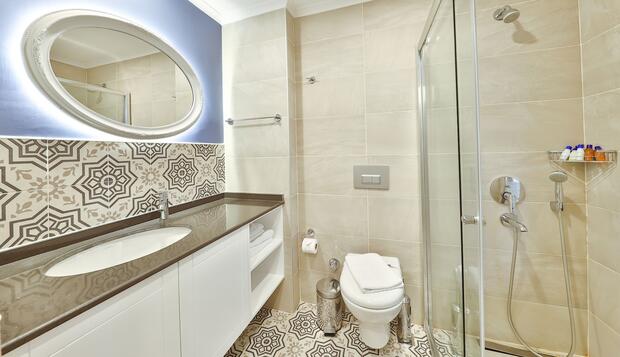Görsel 12 : Kas Artemis Hotel, Kaş, Standard Tek Büyük veya İki Ayrı Yataklı Oda, Havuz Manzaralı, Banyo