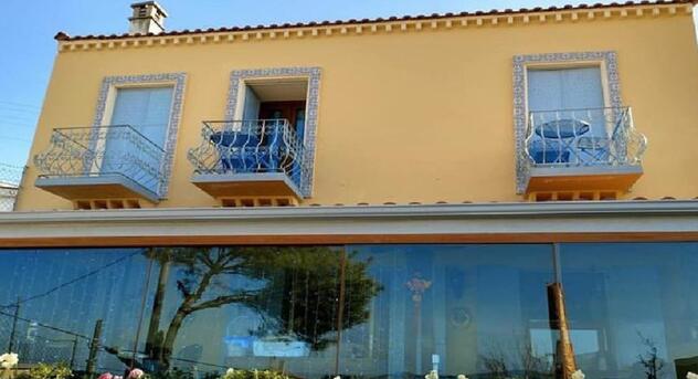 Sihirli Kitap Kahve Konukevi İzmir Urla Sıra