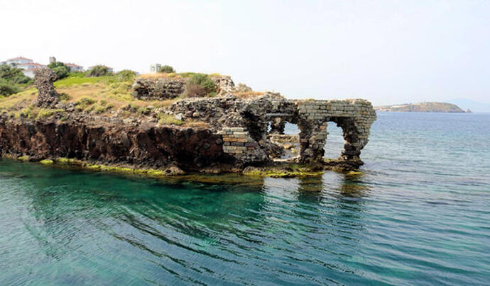 Foça Dış Kale