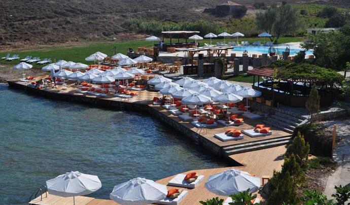 Pelagos Beach & Restaurant