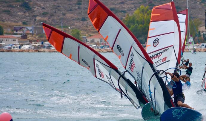 Çağla Kubat Windsurf Academy Alaçatı