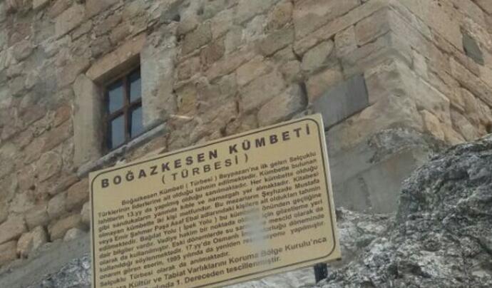 Boğazkesen Kümbeti