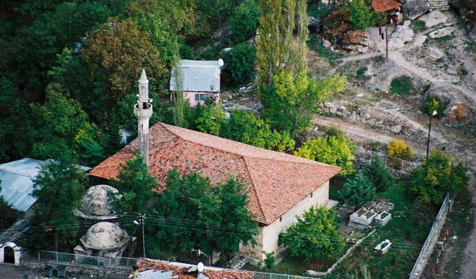 İskenderpaşa Camii ve Türbeleri