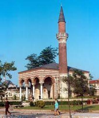 Burmalı Mescit Camii