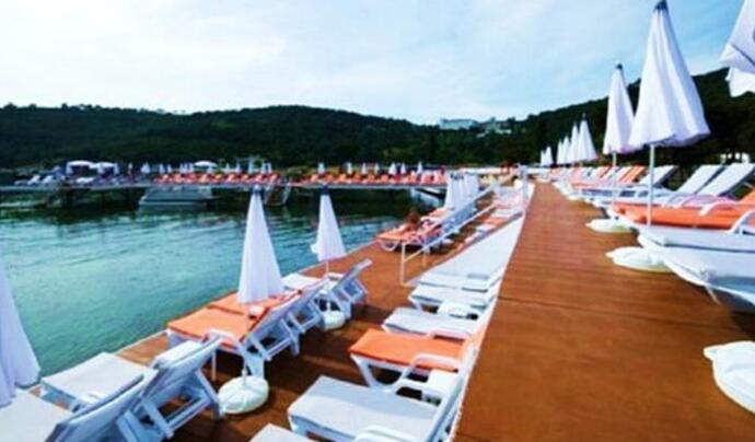 Ada Beach & Club