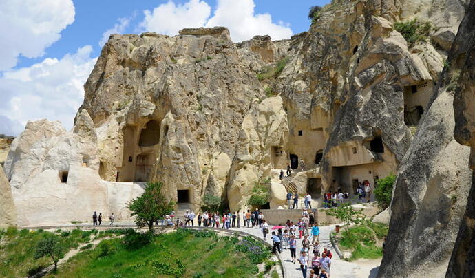 Karanlık Kilise