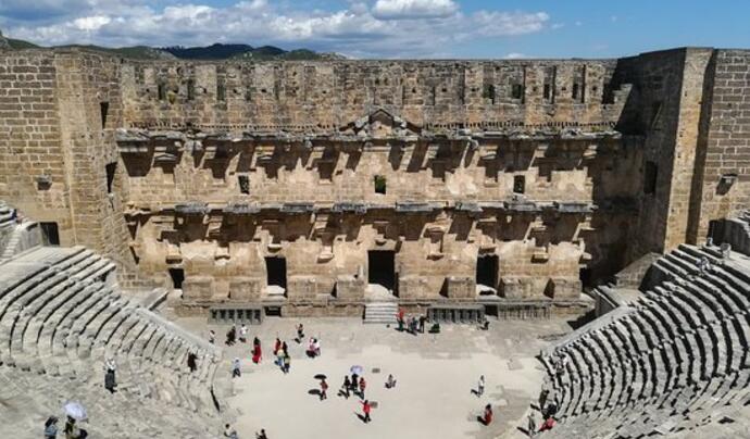 Aspendos Tiyatrosu