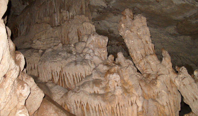 Aslanlı Mağarası
