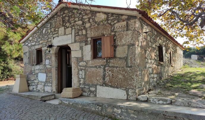 Bozcaada Ayazma Manastırı