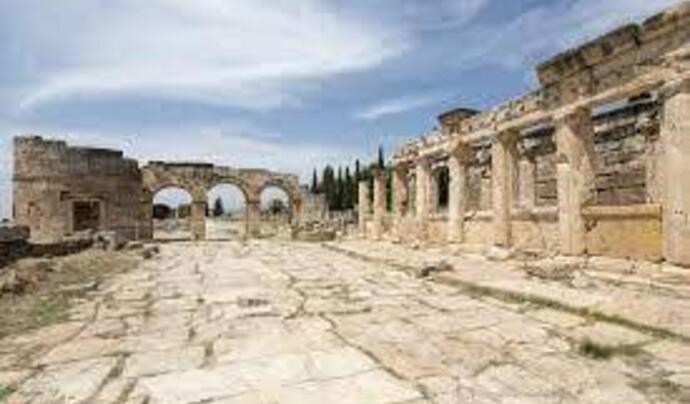 Hierapolis Apollon Tapınağı